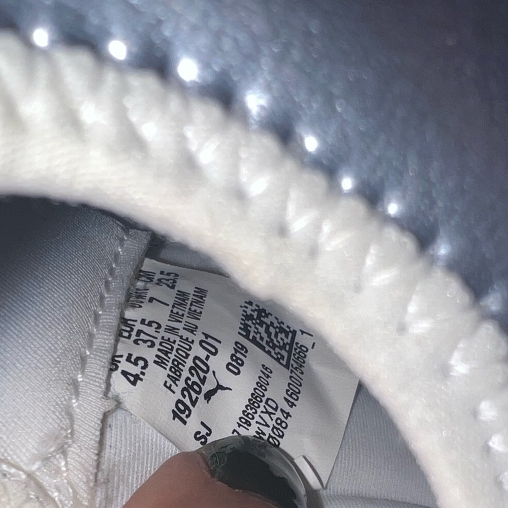 Puma Metallic Sneakers | Size: 7 - Picture 7 of 7